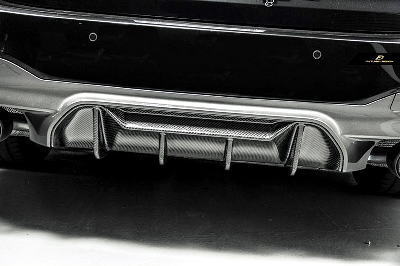 F90 M5 – Performance style Carbon Rear Diffuser 05